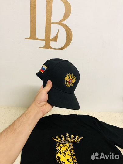 Вышивки и нашивки