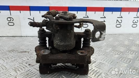 Суппорт тормозной задний правый toyota auris E150