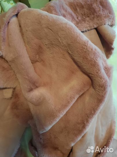 Кусочки меха, кожи, фурнитура для верхней одежды