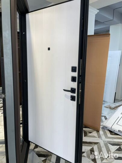 Дверь входная