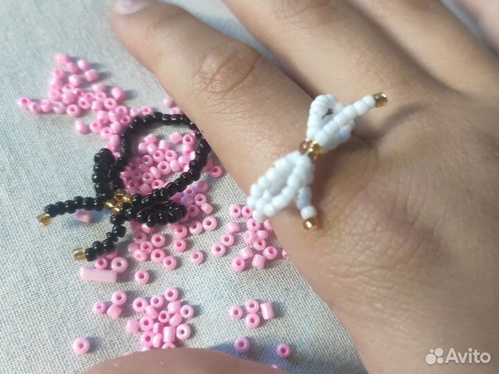 Украшения из бисера