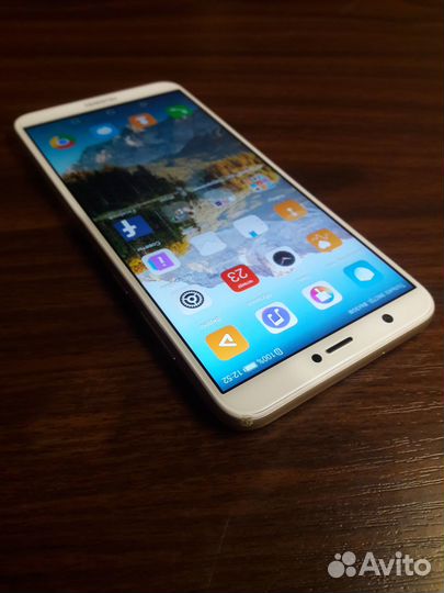 HUAWEI P Smart, 3/32 ГБ