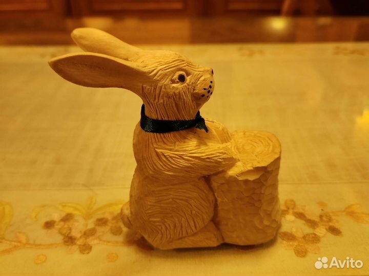 Деревянная резная фигура 