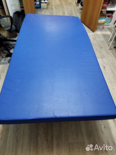 Мат спортивный