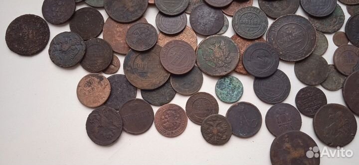Куча царской меди одной кучей 102 монеты