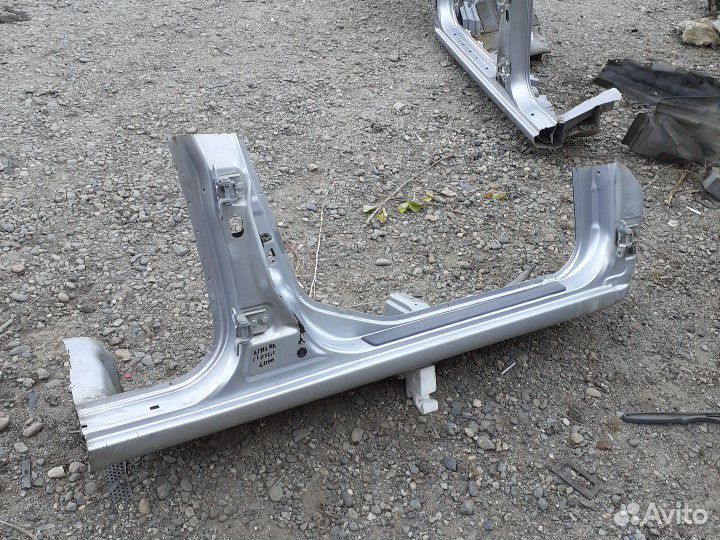 Парог правый Nissan Almera Classic