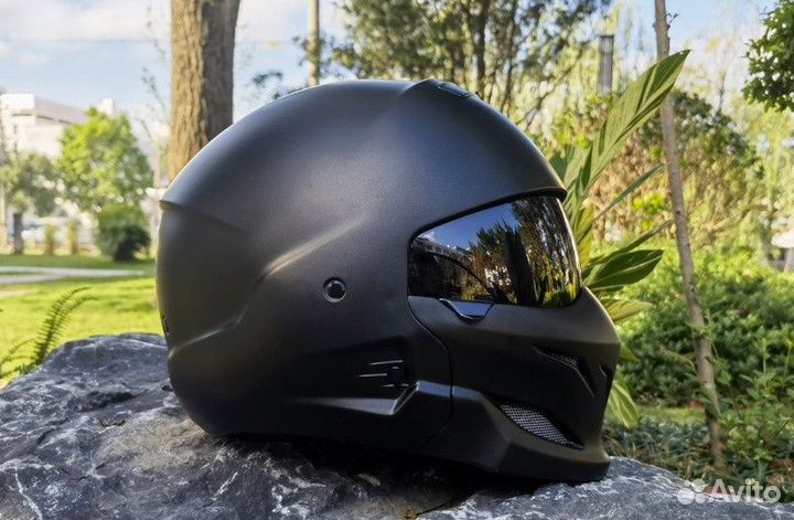 Черный матовый глянцевый мотошлем