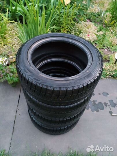 Bridgestone Blizzak Revo GZ 205/55 R16