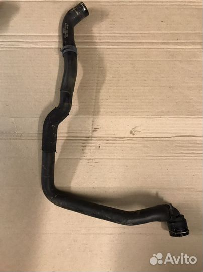 Патрубок системы охлаждения VW Tiguan