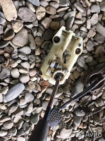 Toyota Vitz SCP10 кулиса на МКПП педаль цен за 1