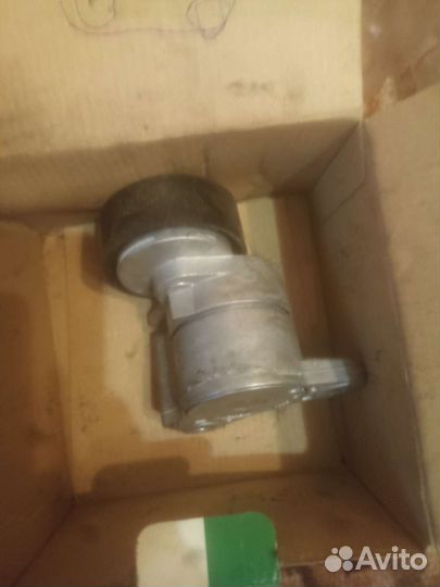 Натяжитель ремня с шкив аа 383.0