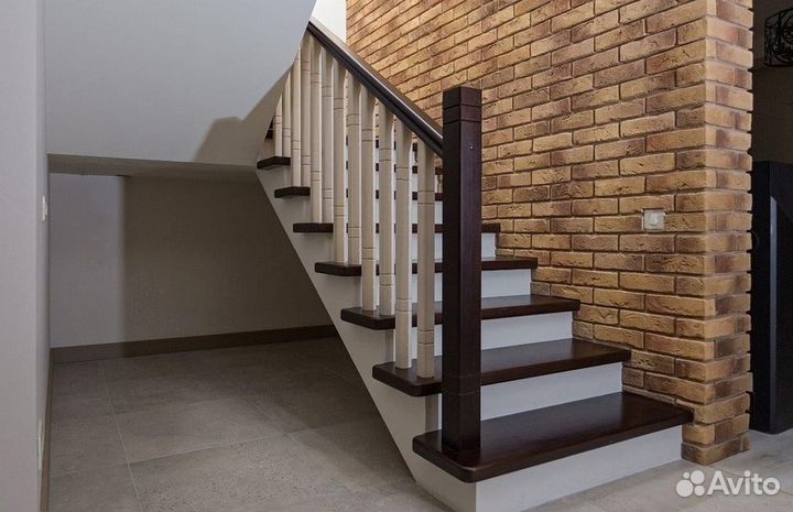 Лестница на второй этаж