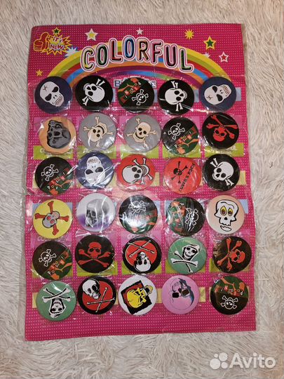 Значки на рюкзак или одежду