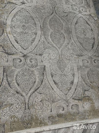 Ковёр турецкий б/у 160 на 2м