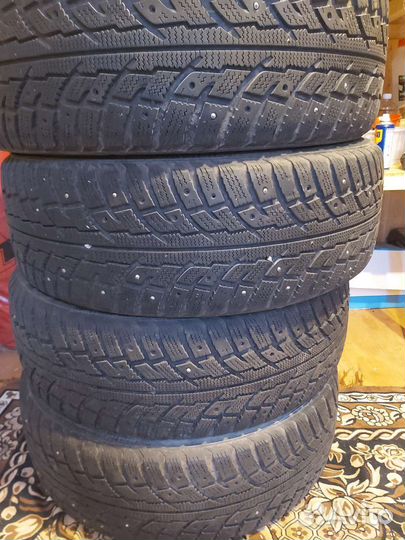 Kumho I'Zen RV Stud KC16 225/60 R18