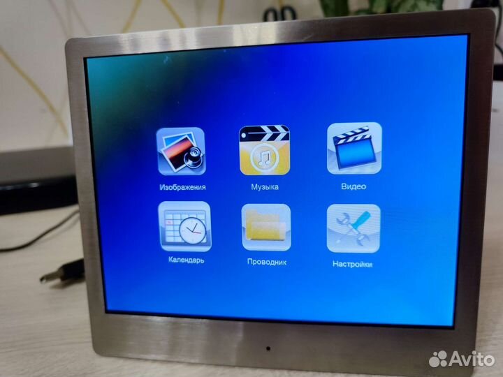 Цифровая фоторамка Ritmix -880