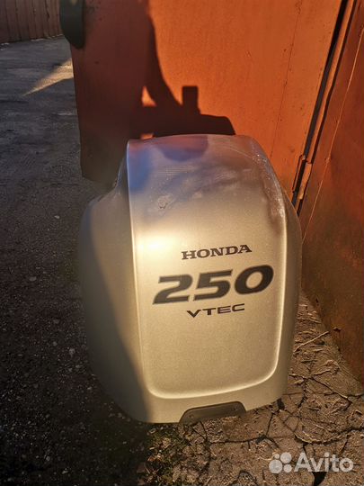 Колпак для лодочного мотора Honda BF250