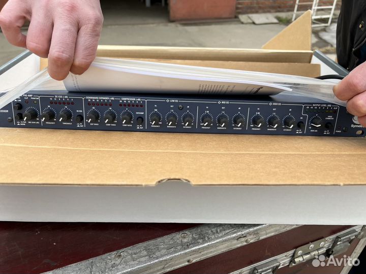 Вокальный процессор Symetrix 528E