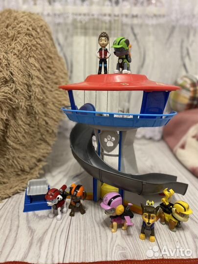 Щенячий патруль и станция