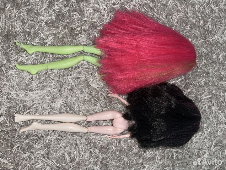 Кукла Монстер Хай Венера, Дракулаура