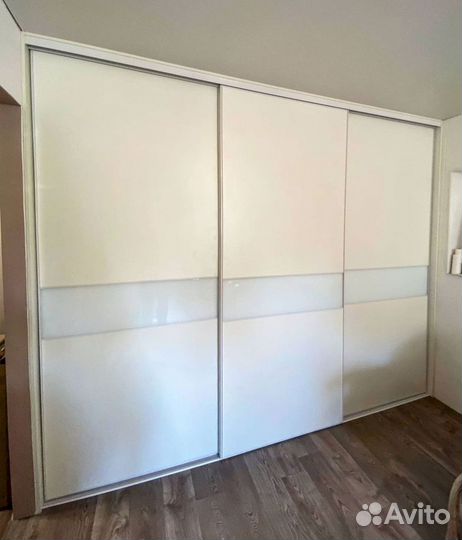 Шкаф в гостиную