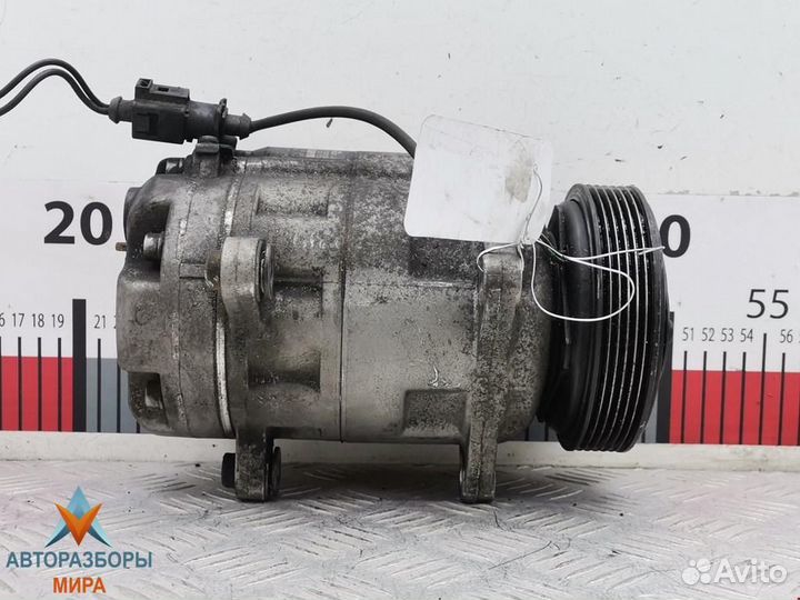 Компрессор кондиционера Volkswagen Golf 5 2003