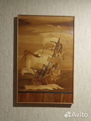 Панно из дерева с парусником ручной работы