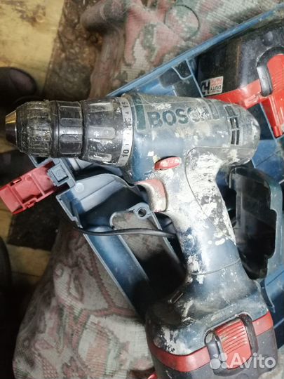 Шуруповерт bosch и фонарь bosch