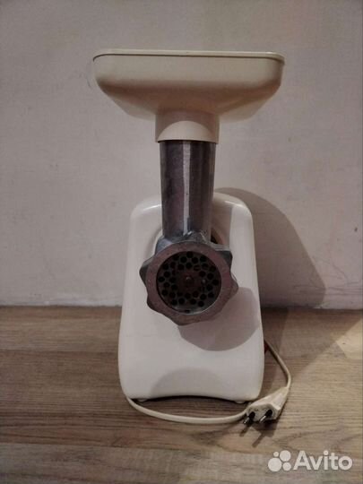 Мясорубка электрическая