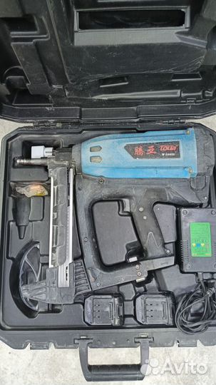 Гвоздезабивной инструмент по бетону toua GSN50 (20