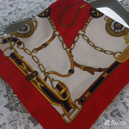 Винтажный красивый платок Часы