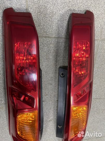 Nissan x trail t31 Фонарь правый левый и правый