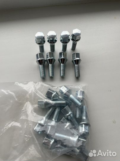 Болты колесные на литые диски 12х1,5 20 шт, новые