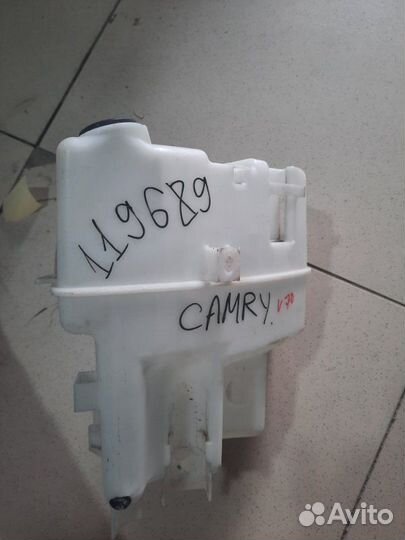 Бачок омывателя Toyota Camry V70 2018