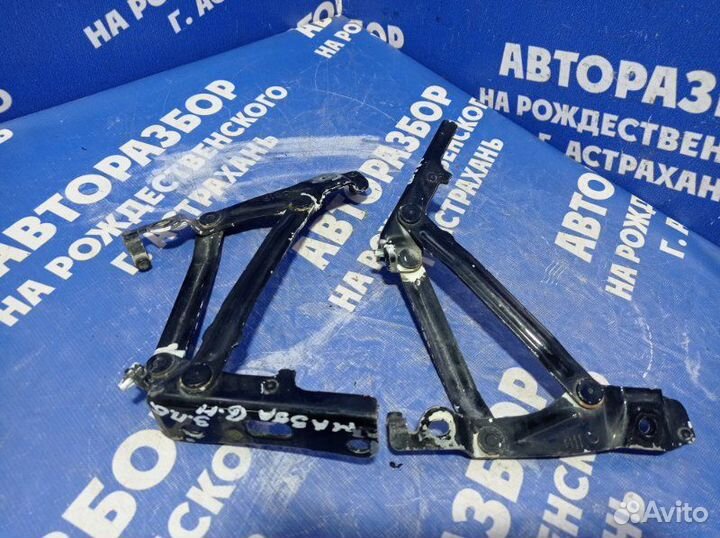 Петля крышки багажника Mazda 6 Gh седан L8 2008