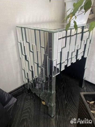 Тумба прикроватная