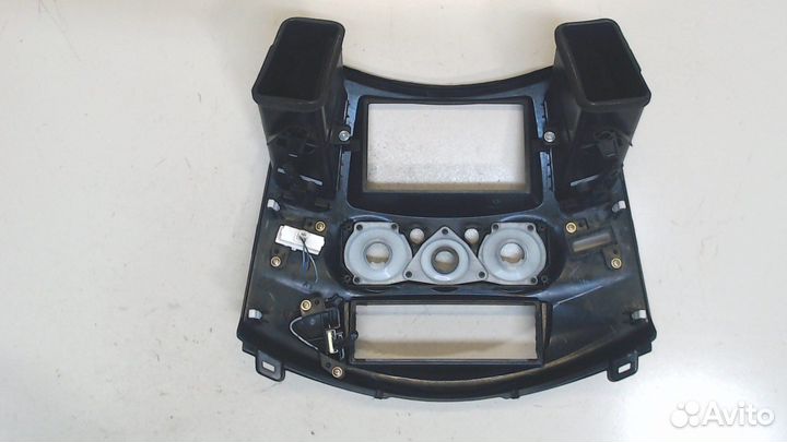 Рамка под магнитолу Mitsubishi Grandis, 2007