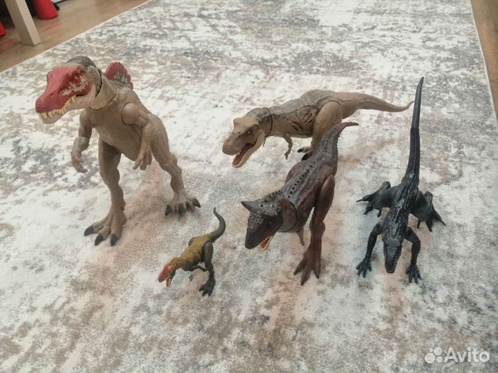 Динозавры jurassic world