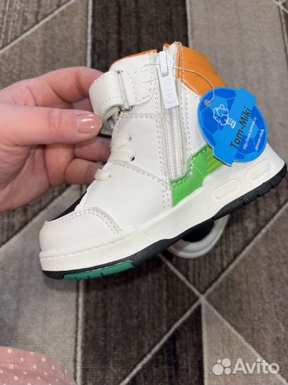 Новые кроссовки 22