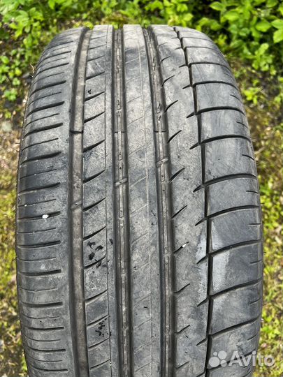 Triangle TH201 225/40 R19 93