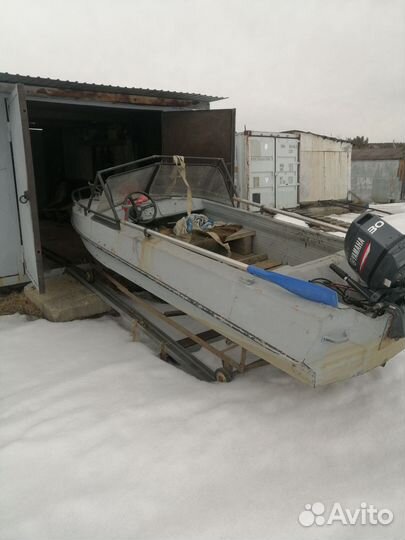 Продам лодку Обь-М