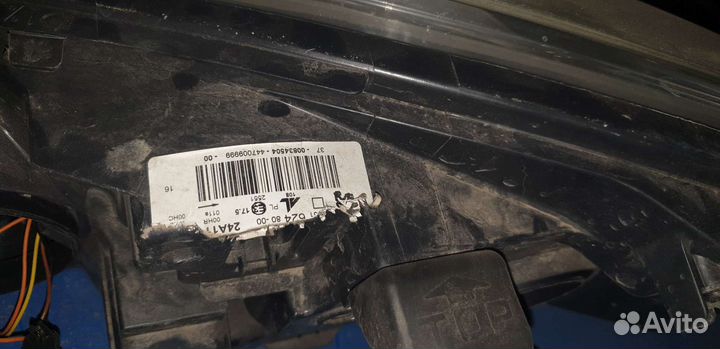 Фара правая Peugeot 308 07-12г