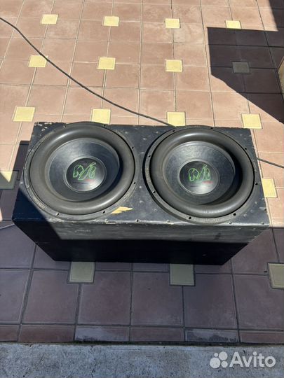 Продам сабвуферы machete fight 15