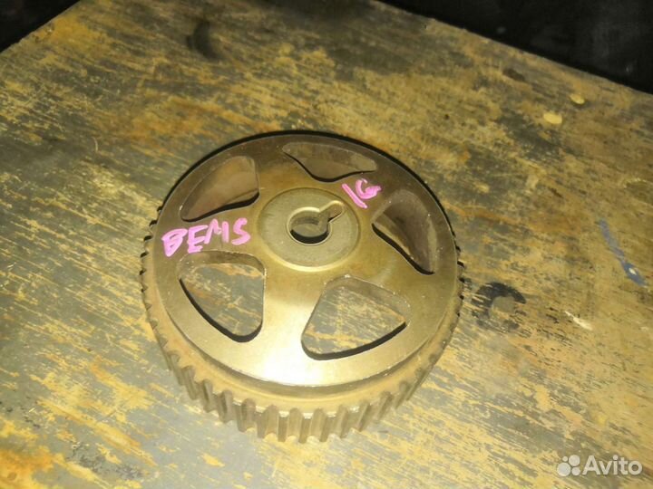 Шестерня распредвала Toyota шкив помпы