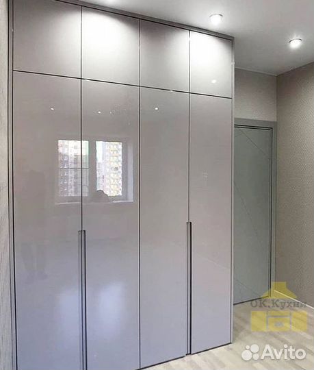 Шкаф распашной