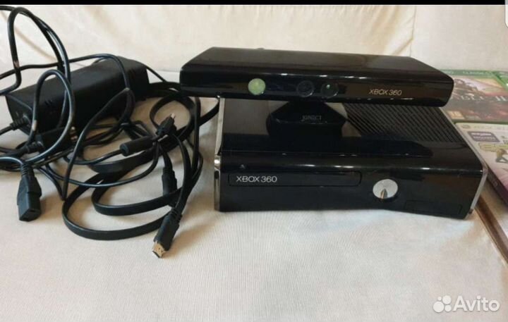 Игровая приставка Xbox 360 с играми