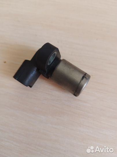 Датчик положения распредвала Subaru