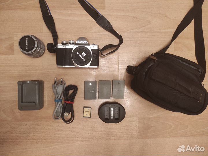 Фотоаппарат Olympus OM-D E-M10 II