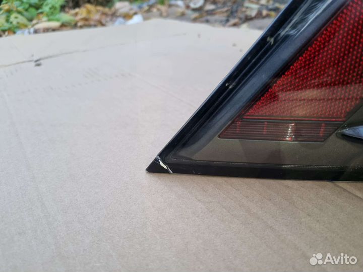 Фонарь Lexus LX 450D Black Vision с дефектом