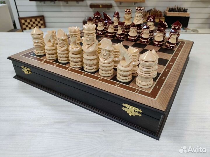 Шахматы в ларце из дуба мартосы